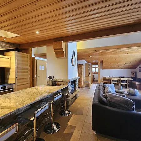 Sonnhuesli Dachwohnung 아파트